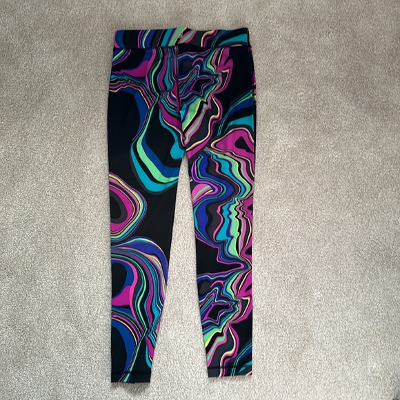 Fila Sport Mid Rise Leggings size small ~NWT~ - Picture 4 of 5